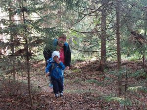 Lisi und Tristan im Wald